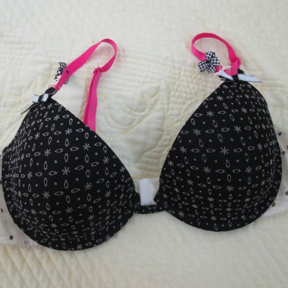 Candie's bra - NWOT - Size 36B